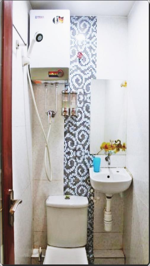 Lily Guest House Цзюлун Экстерьер фото